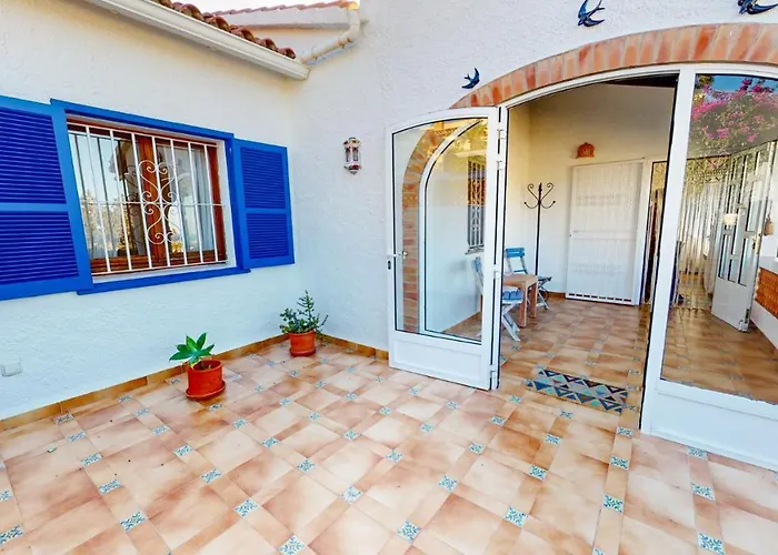 Villa Maria En Denia Piscina Privada Terraza Y Barbacoa By Family Homes Vila Denia