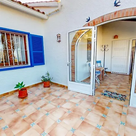 Villa Maria En Denia Piscina Privada Terraza Y Barbacoa By Family Homes Вилла Дения