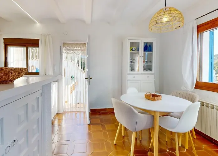 Villa Maria En Denia Piscina Privada Terraza Y Barbacoa By Family Homes Вилла