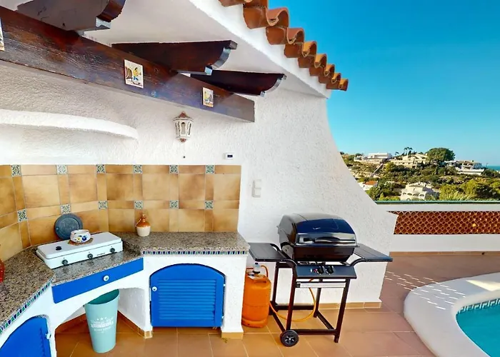 Villa Maria En Denia Piscina Privada Terraza Y Barbacoa By Family Homes Вилла *